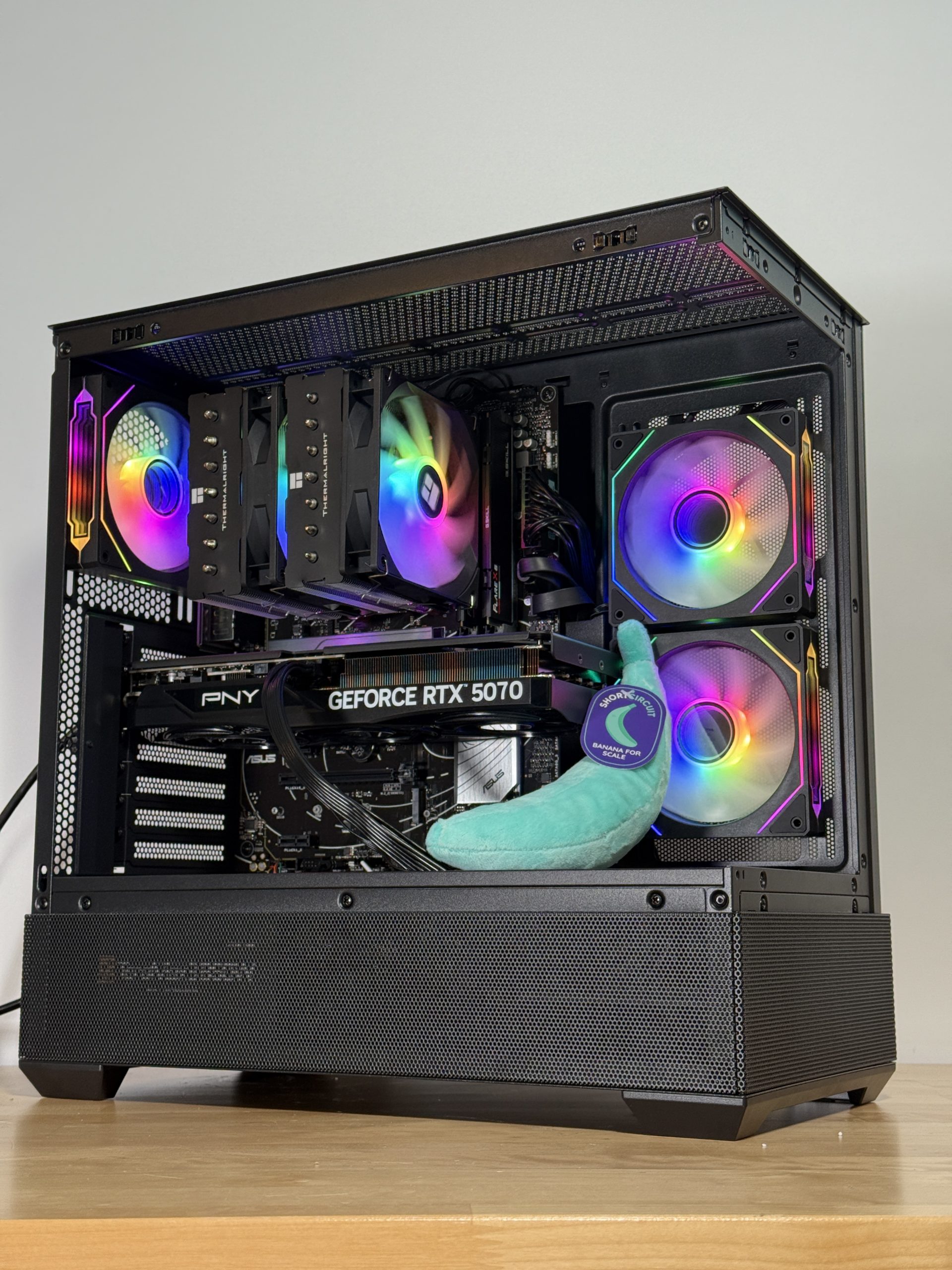 RTX 5070 Ryzen 7800x3d Midrange Gaming PC